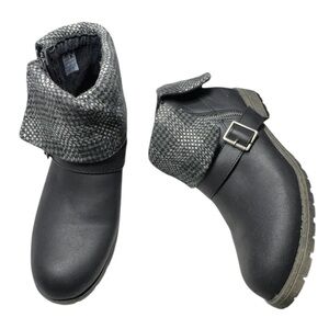 Rocket Dog Bentley Women’s Cuffed Black Faux Leather Bootie Size 7.5
